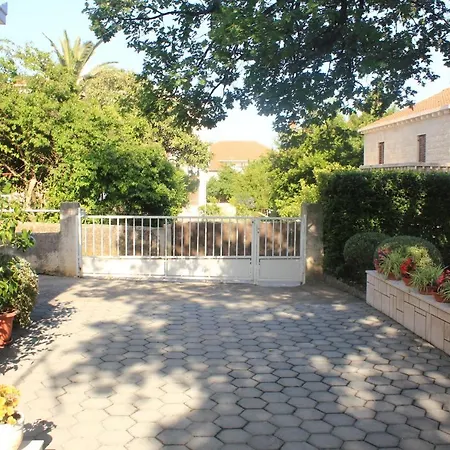 Apartments By The Sea Orebic, Peljesac - 4509 * Orebić